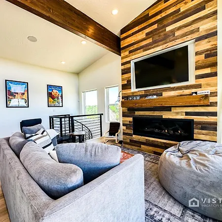 Bryce View Cabin - New Cabin With Amazing Views! Alton Exterior photo